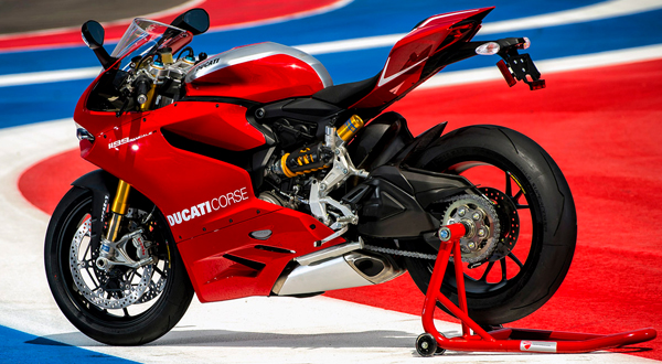 ducati 1199 panigale s review